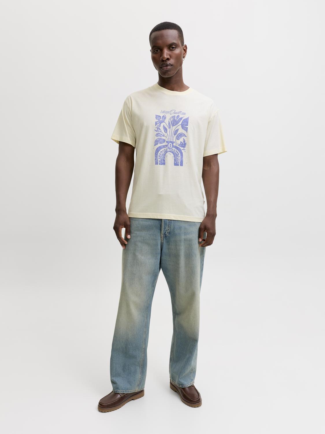 model_shot-front_full